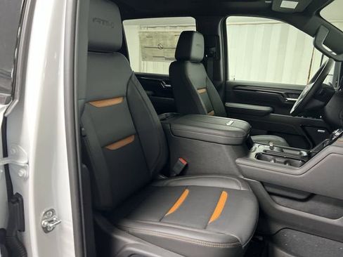 New 2026 GMC Sierra 2500 AT4 w/ AT4 Premium Plus Package AWD/4WD image 29