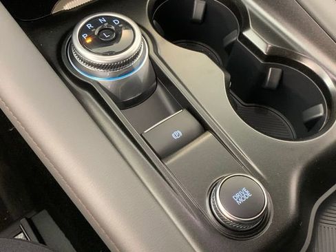 Used 2025 Ford Explorer Active image 18