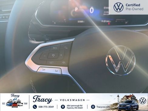 Certified 2023 Volkswagen Tiguan SE FWD image 17