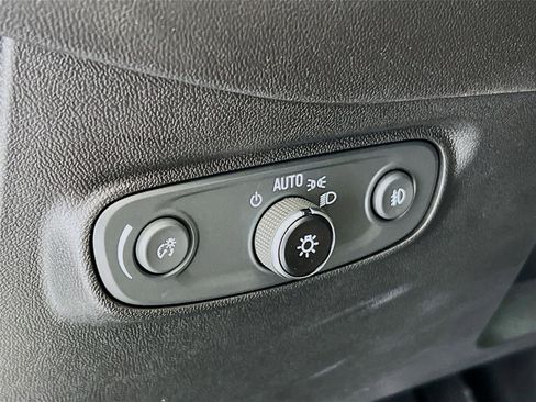 Used 2022 Chevrolet Equinox Premier AWD/4WD image 15