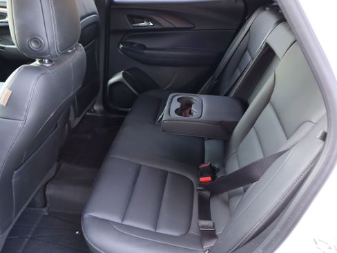 Used 2021 Chevrolet TrailBlazer ACTIV w/ Technology Package FWD image 31