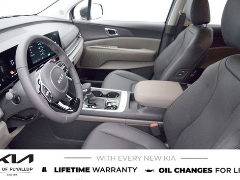 New 2026 Kia Carnival EX image 10