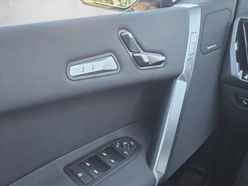 Used 2026 BMW iX xDrive60 w/ M Sport Package image 19