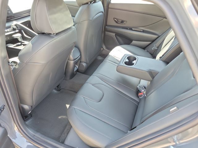 New 2026 Hyundai Elantra SEL Sport FWD image 26