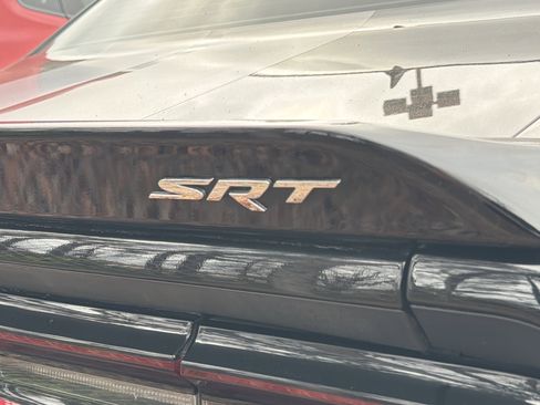 Used 2015 Dodge Challenger SRT w/ Technology Group image 7