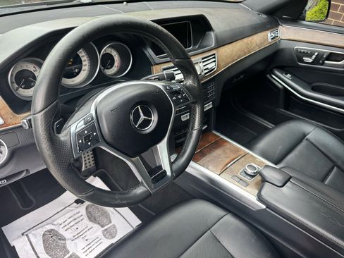 Used 2016 Mercedes-Benz E 350 4MATIC Sedan image 3