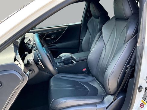 Used 2019 Lexus ES 350 F Sport w/ Accessory Package 2 FWD image 8