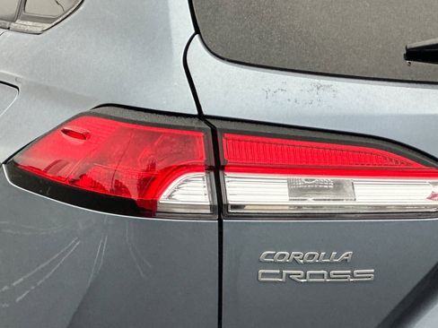 Used 2024 Toyota Corolla Cross LE image 48