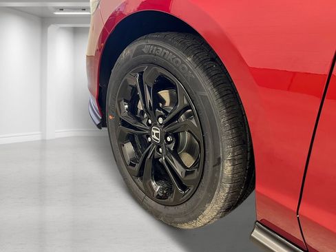 New 2025 Honda Accord SE image 13