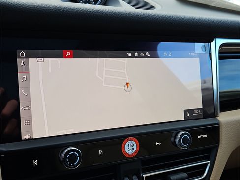 New 2026 Porsche Macan image 14