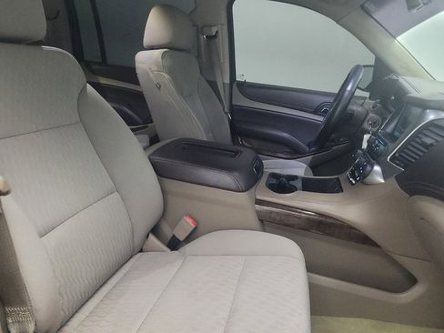 Used 2016 Chevrolet Suburban LS RWD image 21