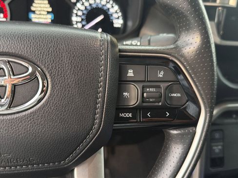 Used 2023 Toyota Tundra SR5 w/ SR5 Convenience Package AWD/4WD image 22