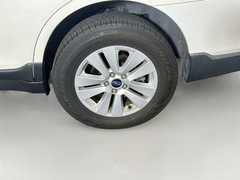 Used 2018 Subaru Outback 2.5i AWD/4WD image 11