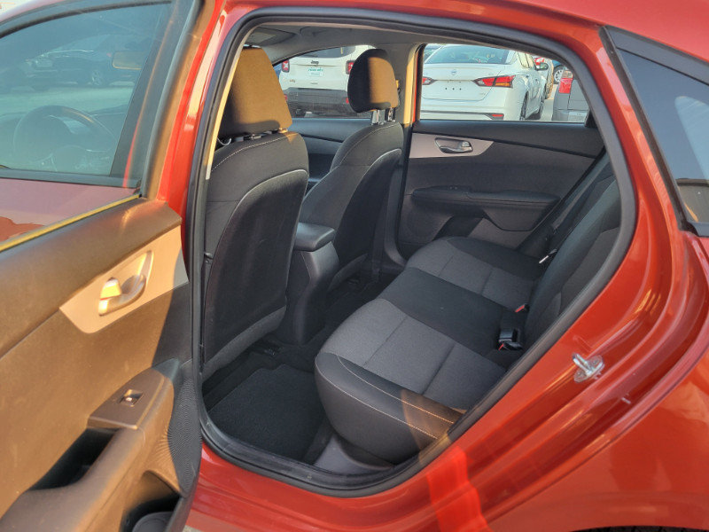 Used 2022 Kia Forte LXS FWD image 21