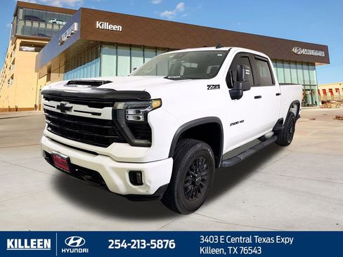 Used 2024 Chevrolet Silverado 2500 LT w/ Z71 Sport Edition AWD/4WD image 3