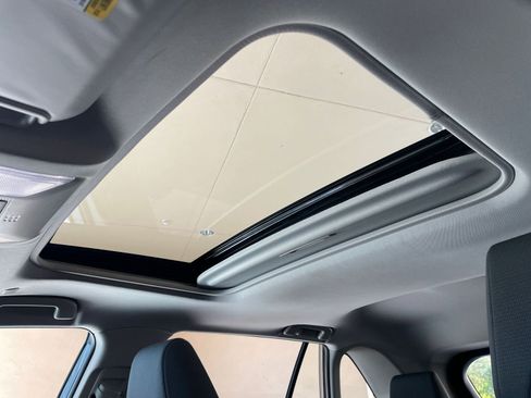 Used 2025 Toyota RAV4 XLE w/ Convenience Package image 23