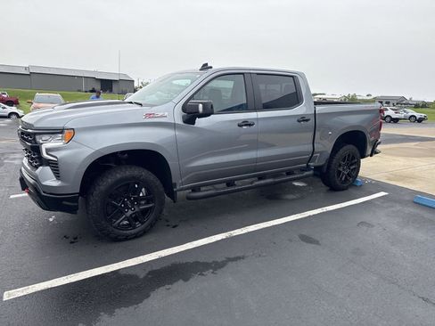 Used 2026 Chevrolet Silverado 1500 LT Trail Boss w/ LT Trail Boss Premium Package AWD/4WD image 5