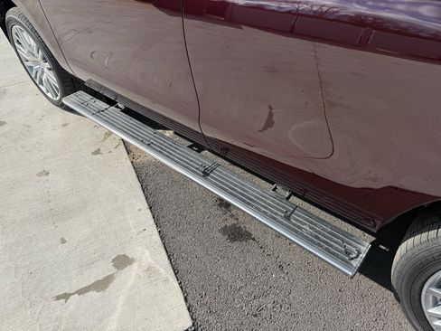 Used 2024 Ford Expedition Limited image 47