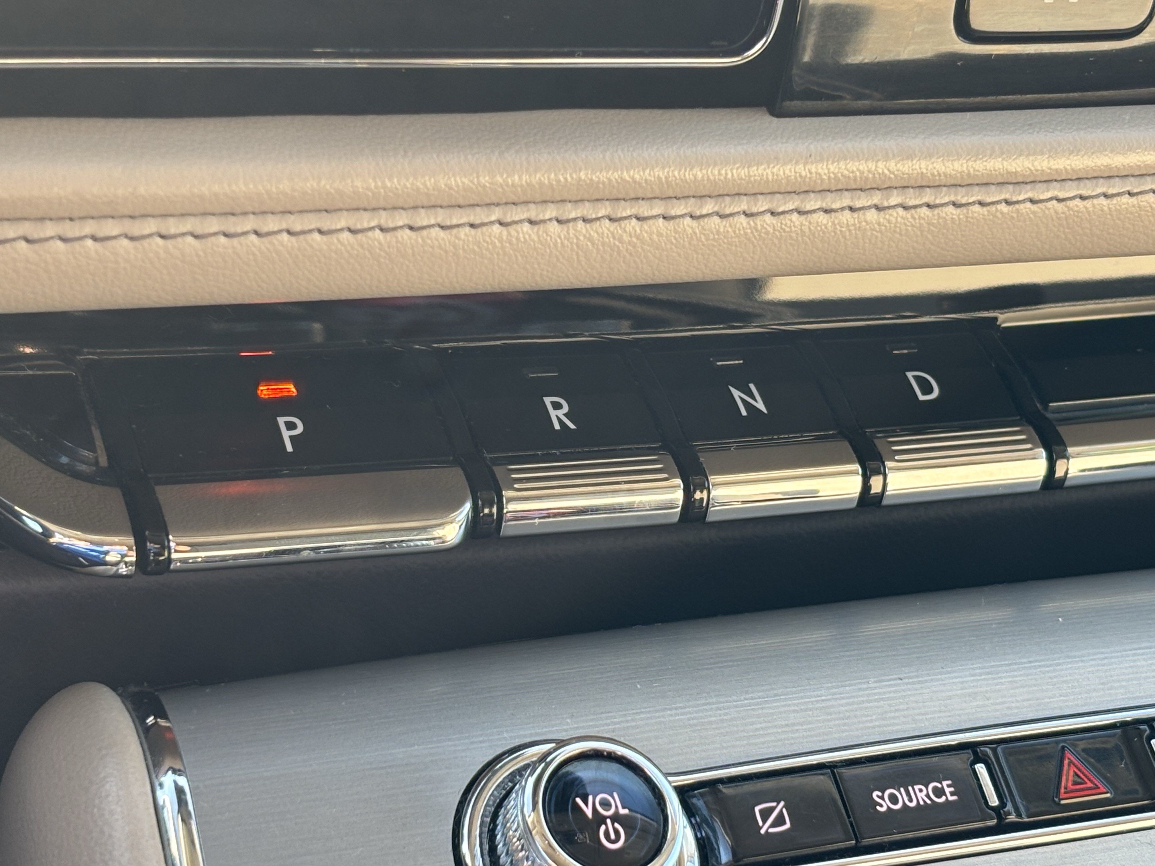 Used 2022 Lincoln Aviator AWD w/ Premium Package image 28