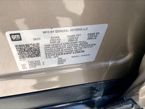 Used 2024 Cadillac XT4 Sport w/ Cold Weather Package FWD image 33