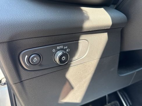 Certified 2023 Buick Envision Preferred w/ Sport Touring Package image 18