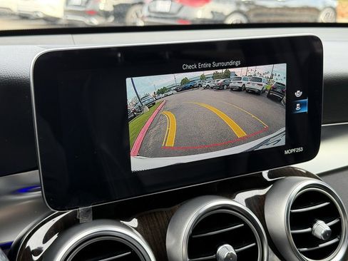 Used 2020 Mercedes-Benz GLC 300 image 5