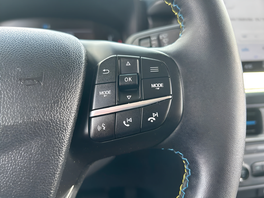 Certified 2025 Ford Maverick Lobo AWD/4WD image 19