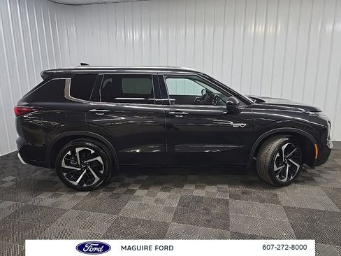 Used 2025 Mitsubishi Outlander SEL AWD/4WD image 2