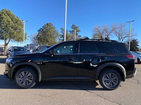New 2025 Nissan Pathfinder SV image 2