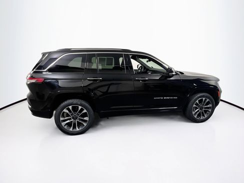 Used 2022 Jeep Grand Cherokee Overland AWD/4WD image 4
