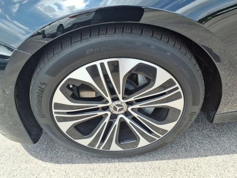 Used 2025 Mercedes-Benz E 350 4MATIC Sedan image 10