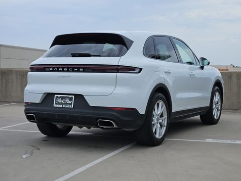 Certified 2026 Porsche Cayenne AWD/4WD image 8
