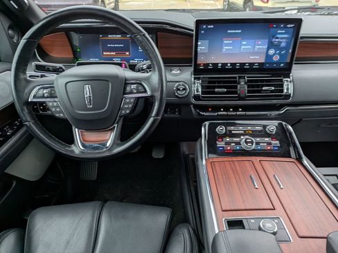 Used 2024 Lincoln Navigator L Reserve w/ Equipment Group 201A image 18