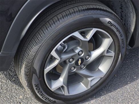 Used 2025 Chevrolet Trax LT image 7
