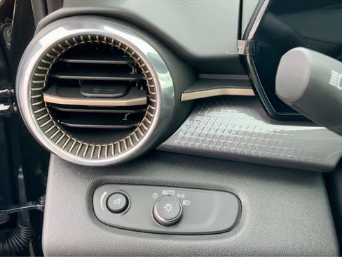 New 2026 Chevrolet Trax ACTIV image 46