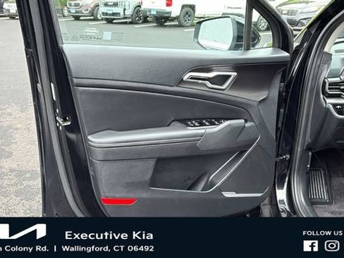 Used 2023 Kia Sportage EX AWD/4WD image 9