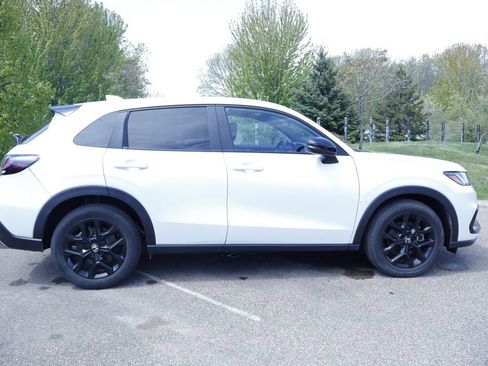 Used 2024 Honda HR-V Sport image 7