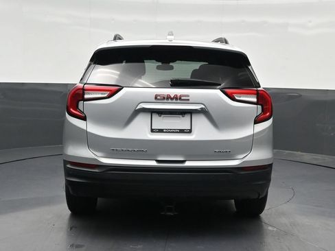 Used 2022 GMC Terrain SLE w/ Driver Convenience Package AWD/4WD image 4