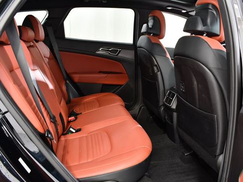 Used 2023 Kia Sportage SX image 19