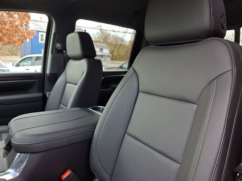 New 2026 GMC Sierra 2500 SLT w/ SLT Premium Package image 14