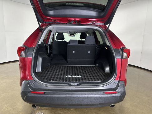 Used 2020 Toyota RAV4 LE w/ All Weather Liner Package AWD/4WD image 12