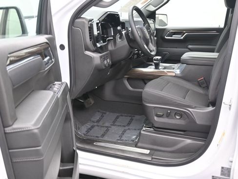 Used 2025 Chevrolet Silverado 1500 LT Trail Boss image 10