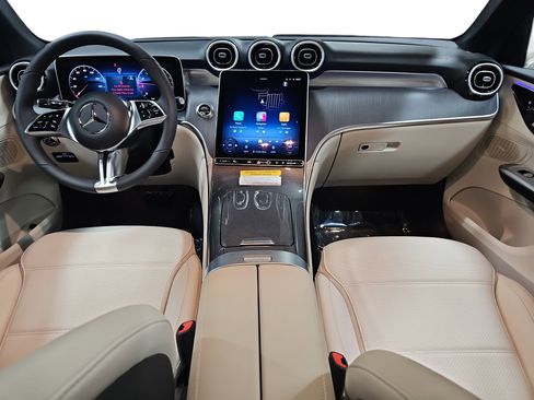 New 2026 Mercedes-Benz GLC 300 4MATIC image 9