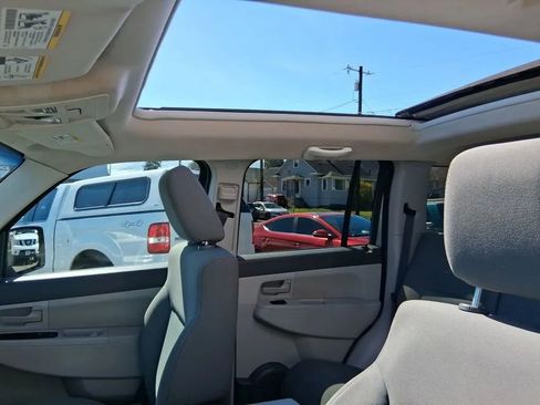 Used 2008 Jeep Liberty Sport w/ Popular Equipment Group AWD/4WD image 17