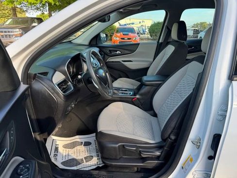 Used 2019 Chevrolet Equinox LS FWD image 16