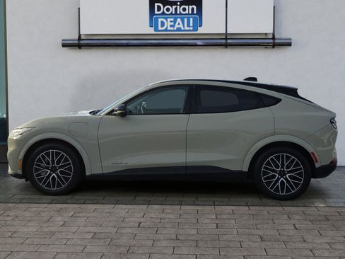 Certified 2025 Ford Mustang Mach-E Premium image 6