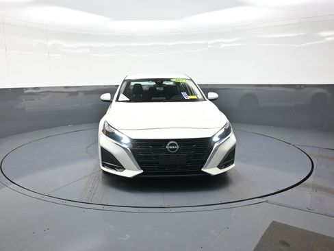 Used 2023 Nissan Altima 2.5 SV image 8