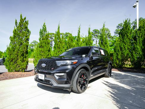 Used 2022 Ford Explorer ST w/ ST Street Pack AWD/4WD image 5