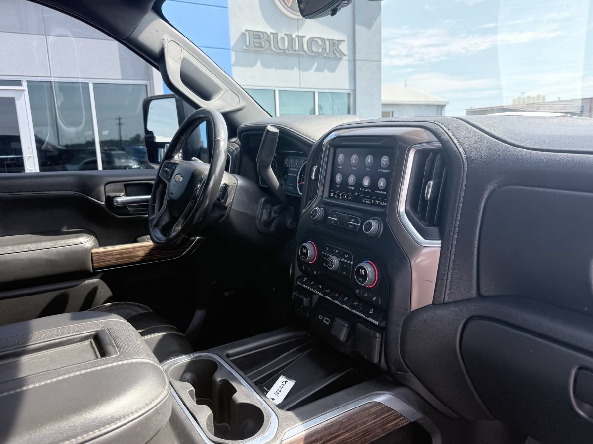 Used 2022 Chevrolet Silverado 2500 High Country w/ Z71 Off-Road Package AWD/4WD image 13