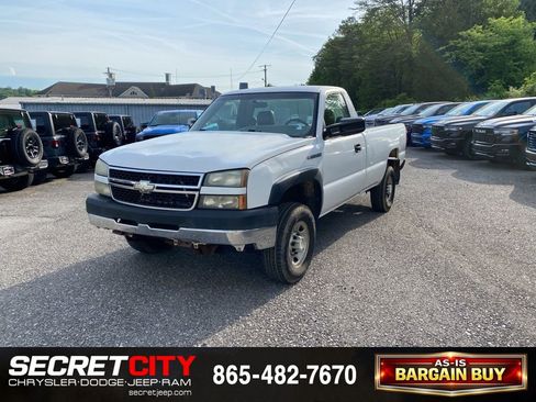 Used 2006 Chevrolet Silverado 2500 W/T RWD image 1